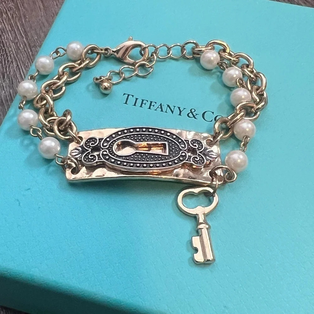 Lock and Key Gold Tone and Pearl Bracelet - Picture 9 of 12